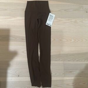NWT LuluLemon 28” ribbed espresso leggings size 0